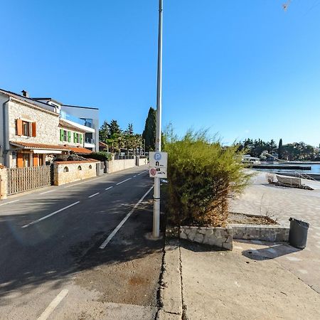 Casa Astrid By The Sea In Porec Luaran gambar