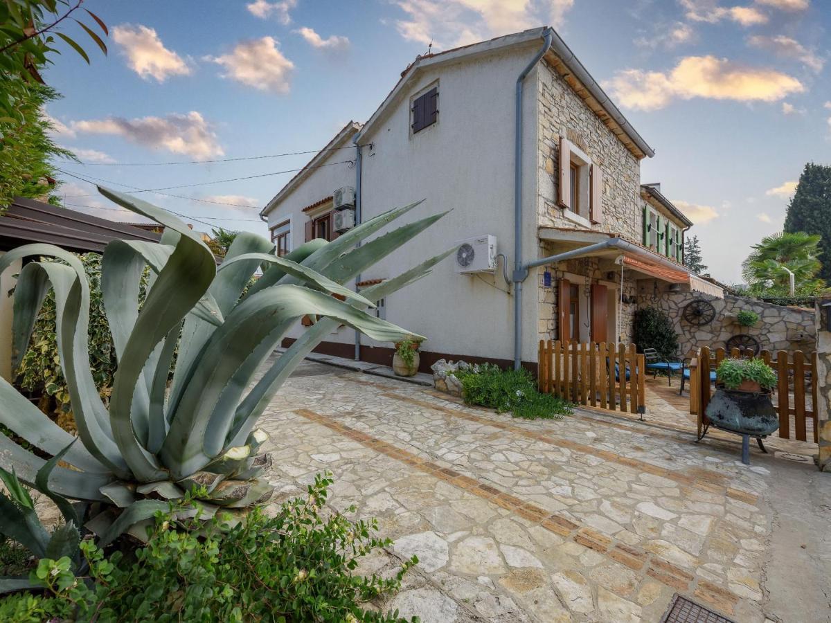 Casa Astrid By The Sea In Porec Luaran gambar