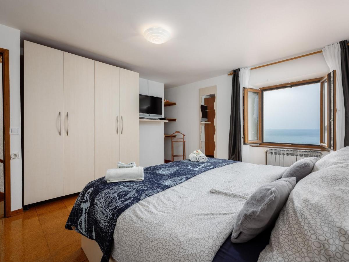 Casa Astrid By The Sea In Porec Luaran gambar