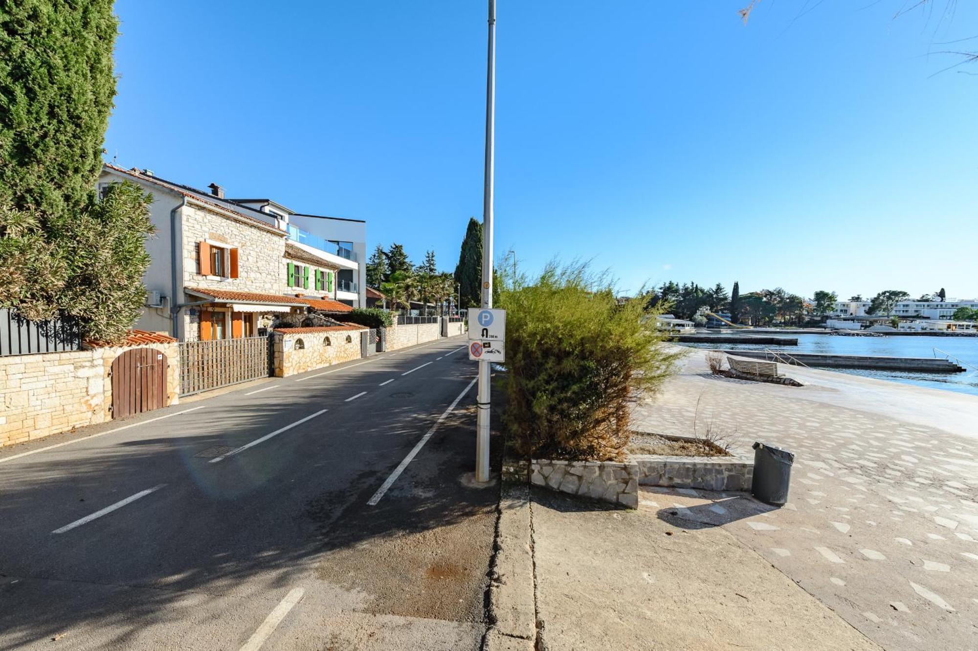 Casa Astrid By The Sea In Porec Luaran gambar